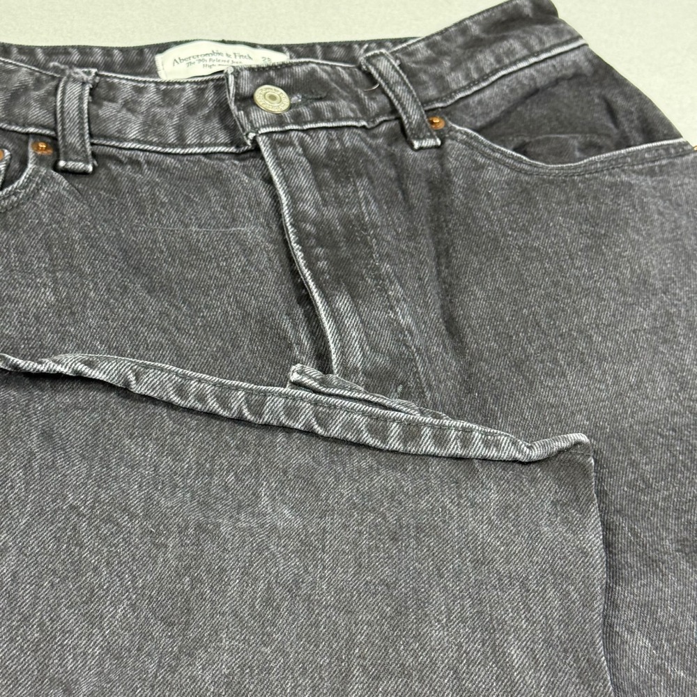Abercrombie & Fitch Curve Love 90s Relaxed High Rise Split Hem Jeans Black 28 6R